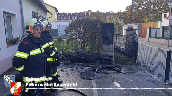 20211102 Brand eines E-Hausanschlusskasten in Enzesfeld  Foto:  Freiwillige Feuerwehr Enzesfeld