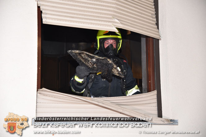 20211116 Wohnungsbrand in Mehrparteinenhaus in Pottendorf  Foto:  Thomas Lenger Monatsreveue.at 