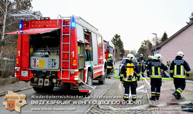 20211227 Wohnhausbrand in Traiskirchen Ortsteil Möllersdorf  Foto: Anton Judt FF Traiskirchen-Stadt