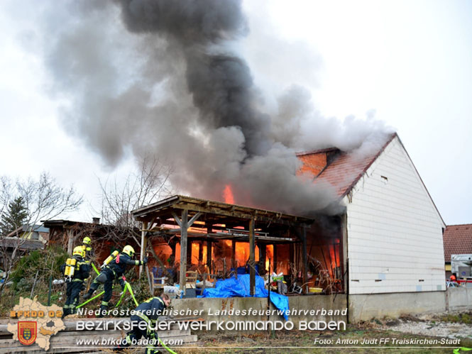 20211227 Wohnhausbrand in Traiskirchen Ortsteil Mllersdorf  Foto: Anton Judt FF Traiskirchen-Stadt