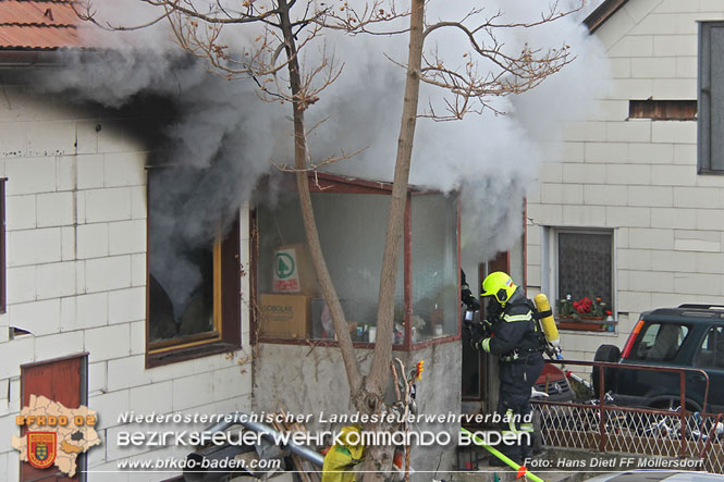 20211227 Wohnhausbrand in Traiskirchen Ortsteil Möllersdorf  Foto: Hans Dietl FF Möllersdorf