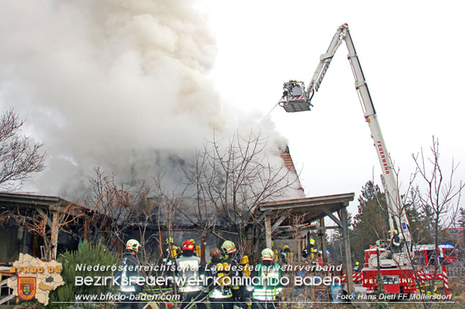 20211227 Wohnhausbrand in Traiskirchen Ortsteil Möllersdorf  Foto: Hans Dietl FF Möllersdorf