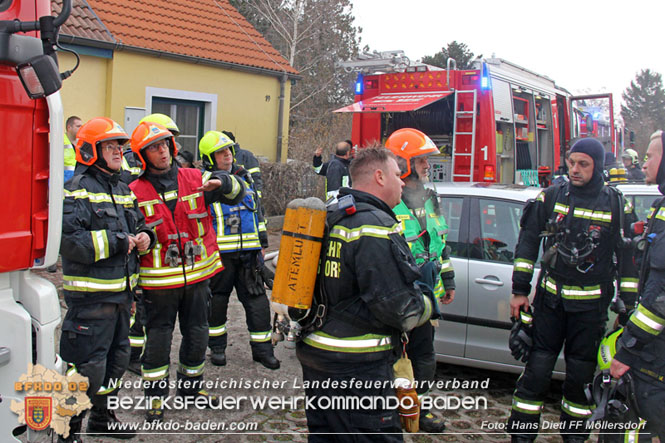 20211227 Wohnhausbrand in Traiskirchen Ortsteil Möllersdorf  Foto: Hans Dietl FF Möllersdorf