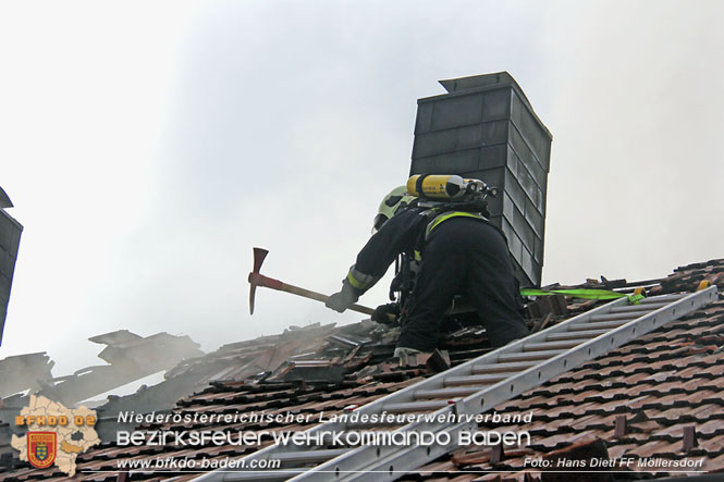 20211227 Wohnhausbrand in Traiskirchen Ortsteil Möllersdorf  Foto: Hans Dietl FF Möllersdorf