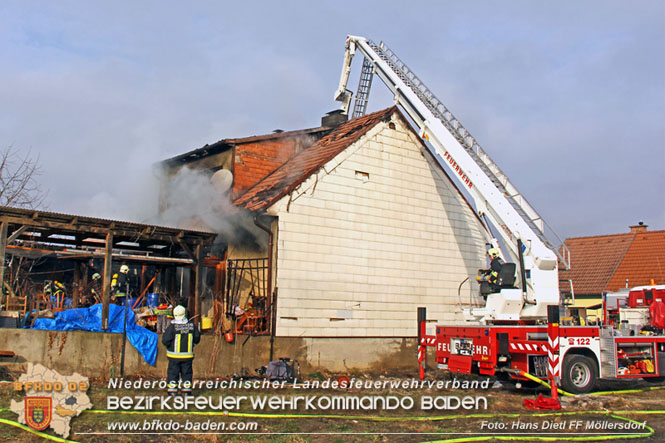 20211227 Wohnhausbrand in Traiskirchen Ortsteil Möllersdorf  Foto: Hans Dietl FF Möllersdorf