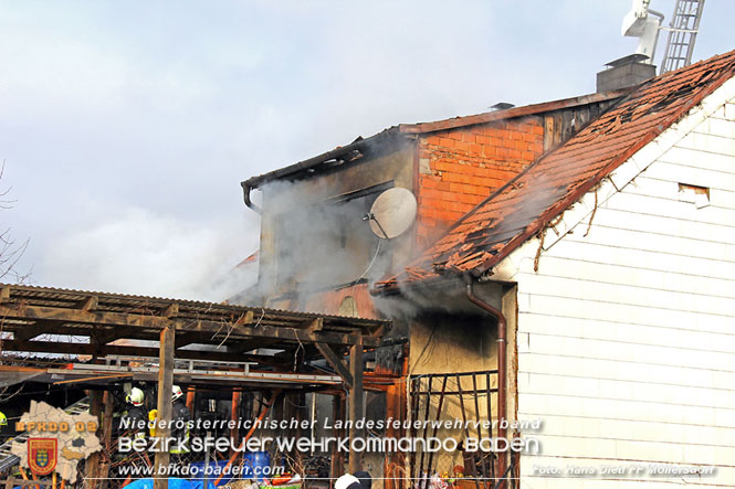 20211227 Wohnhausbrand in Traiskirchen Ortsteil Möllersdorf  Foto: Hans Dietl FF Möllersdorf