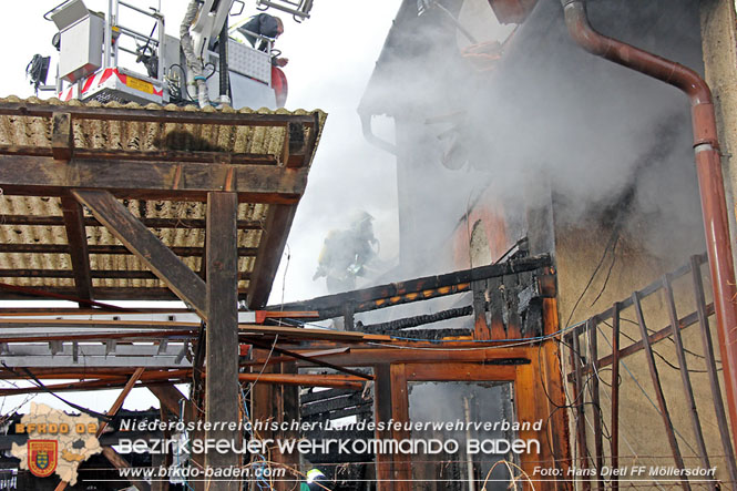 20211227 Wohnhausbrand in Traiskirchen Ortsteil Möllersdorf  Foto: Hans Dietl FF Möllersdorf