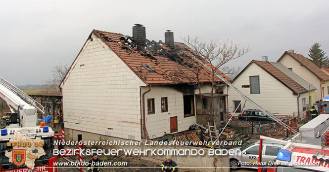 20211227 Wohnhausbrand in Traiskirchen Ortsteil Möllersdorf  Foto: Hans Dietl FF Möllersdorf