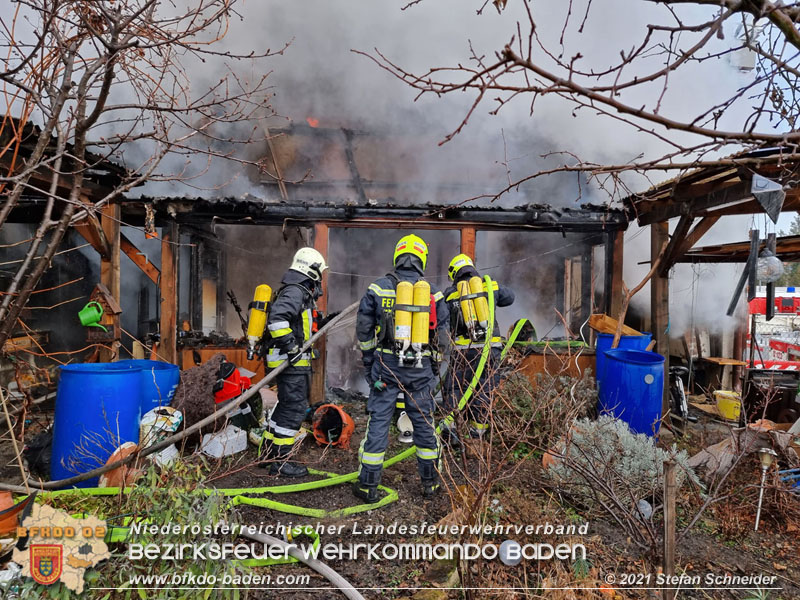 20211227 Wohnhausbrand in Traiskirchen Ortsteil Möllersdorf  Foto: Stefan Schneider BFKDO Baden