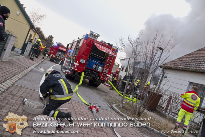 20211227 Wohnhausbrand in Traiskirchen Ortsteil Möllersdorf  Foto: Stefan Schneider BFKDO Baden