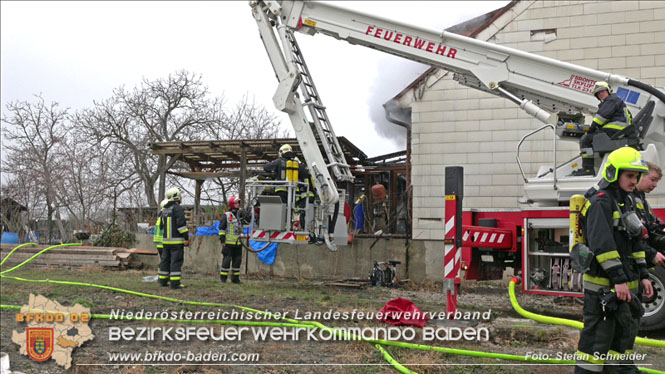 20211227 Wohnhausbrand in Traiskirchen Ortsteil Möllersdorf Foto: Stefan Schneider BFKDO Baden 20211227 Wohnhausbrand in Traiskirchen Ortsteil Möllersdorf Foto: Stefan Schneider BFKDO Baden