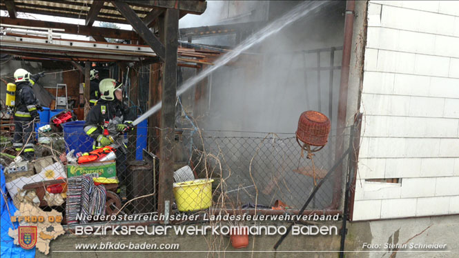 20211227 Wohnhausbrand in Traiskirchen Ortsteil Möllersdorf Foto: Stefan Schneider BFKDO Baden 20211227 Wohnhausbrand in Traiskirchen Ortsteil Möllersdorf Foto: Stefan Schneider BFKDO Baden