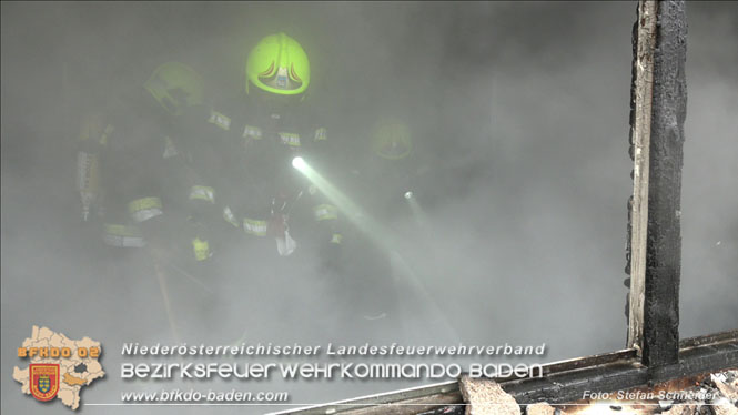 20211227 Wohnhausbrand in Traiskirchen Ortsteil Möllersdorf Foto: Stefan Schneider BFKDO Baden 20211227 Wohnhausbrand in Traiskirchen Ortsteil Möllersdorf Foto: Stefan Schneider BFKDO Baden