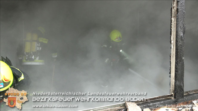 20211227 Wohnhausbrand in Traiskirchen Ortsteil Möllersdorf Foto: Stefan Schneider BFKDO Baden