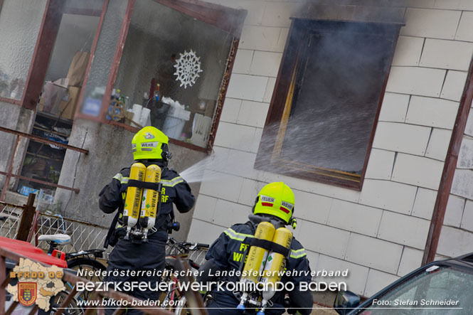 20211227 Wohnhausbrand in Traiskirchen Ortsteil Möllersdorf Foto: Stefan Schneider BFKDO Baden 20211227 Wohnhausbrand in Traiskirchen Ortsteil Möllersdorf Foto: Stefan Schneider BFKDO Baden