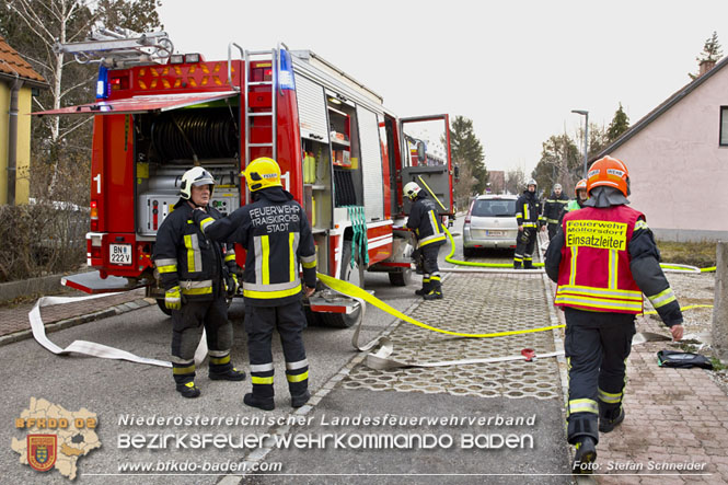 20211227 Wohnhausbrand in Traiskirchen Ortsteil Möllersdorf  Foto: Stefan Schneider BFKDO Baden