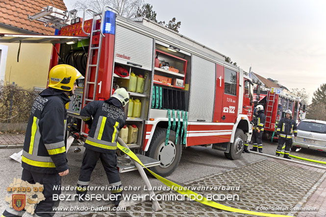 20211227 Wohnhausbrand in Traiskirchen Ortsteil Möllersdorf  Foto: Stefan Schneider BFKDO Baden