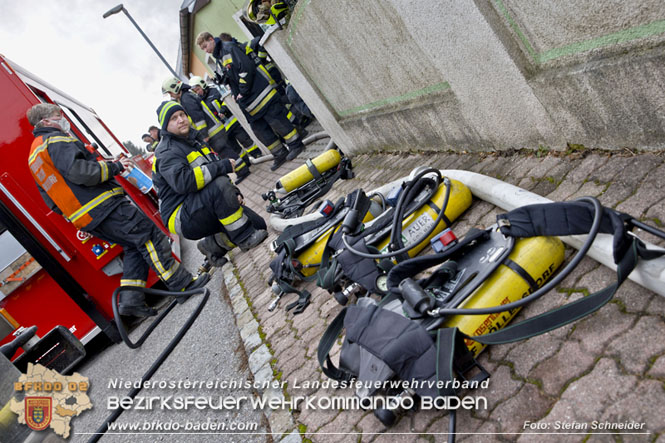 20211227 Wohnhausbrand in Traiskirchen Ortsteil Möllersdorf  Foto: Stefan Schneider BFKDO Baden