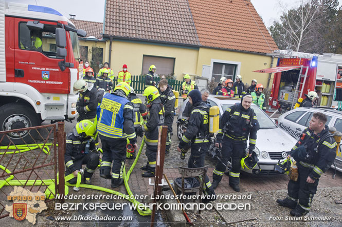 20211227 Wohnhausbrand in Traiskirchen Ortsteil Möllersdorf  Foto: Stefan Schneider BFKDO Baden