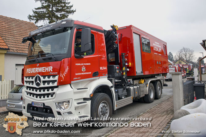 20211227 Wohnhausbrand in Traiskirchen Ortsteil Möllersdorf  Foto: Stefan Schneider BFKDO Baden