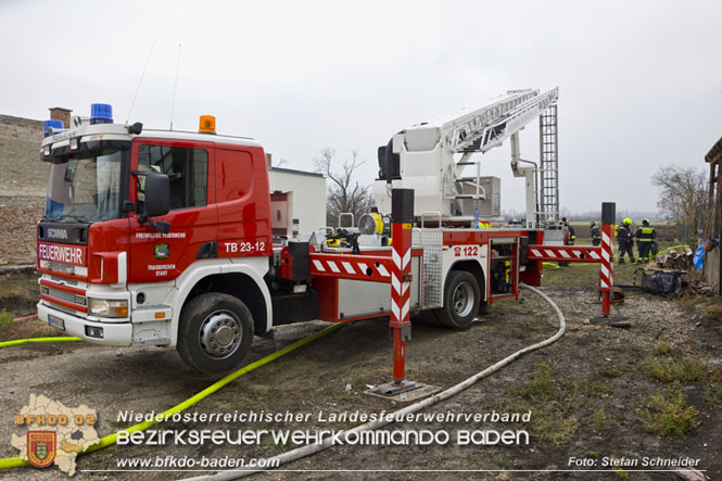 20211227 Wohnhausbrand in Traiskirchen Ortsteil Möllersdorf  Foto: Stefan Schneider BFKDO Baden