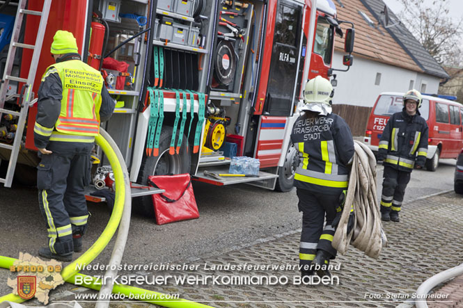 20211227 Wohnhausbrand in Traiskirchen Ortsteil Möllersdorf  Foto: Stefan Schneider BFKDO Baden