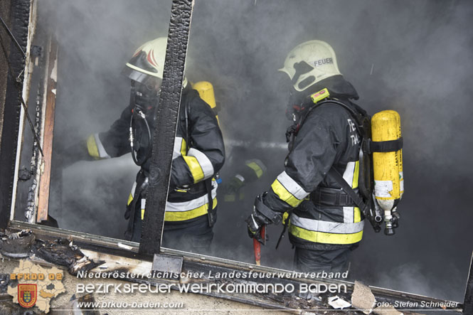 20211227 Wohnhausbrand in Traiskirchen Ortsteil Möllersdorf  Foto: Stefan Schneider BFKDO Baden