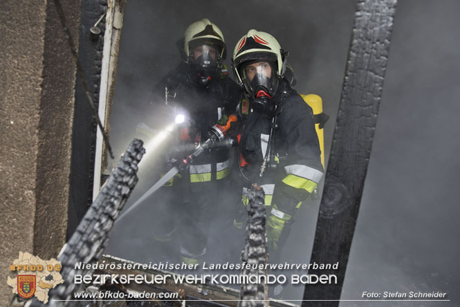 20211227 Wohnhausbrand in Traiskirchen Ortsteil Möllersdorf Foto: Stefan Schneider BFKDO Baden 20211227 Wohnhausbrand in Traiskirchen Ortsteil Möllersdorf Foto: Stefan Schneider BFKDO Baden