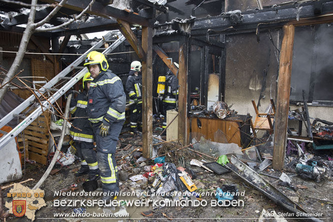 20211227 Wohnhausbrand in Traiskirchen Ortsteil Möllersdorf  Foto: Stefan Schneider BFKDO Baden