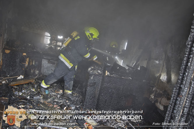 20211227 Wohnhausbrand in Traiskirchen Ortsteil Möllersdorf  Foto: Stefan Schneider BFKDO Baden