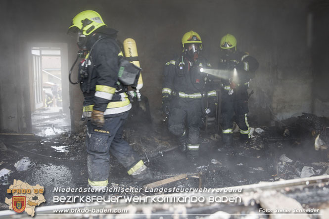 20211227 Wohnhausbrand in Traiskirchen Ortsteil Möllersdorf  Foto: Stefan Schneider BFKDO Baden