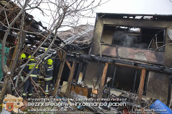 20211227 Wohnhausbrand in Traiskirchen Ortsteil Möllersdorf  Foto: Stefan Schneider BFKDO Baden