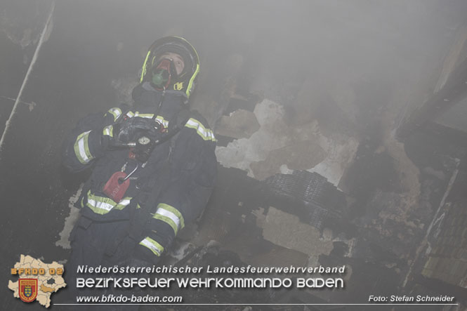 20211227 Wohnhausbrand in Traiskirchen Ortsteil Möllersdorf  Foto: Stefan Schneider BFKDO Baden