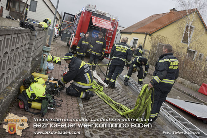 20211227 Wohnhausbrand in Traiskirchen Ortsteil Möllersdorf Foto: Stefan Schneider BFKDO Baden