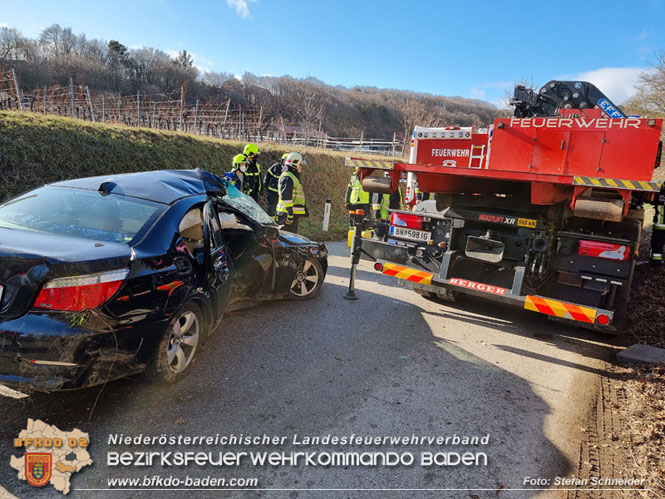 20220118 Spektakulärer Verkehrsunfall auf der L4010 bei Pfaffstätten  Foto: Stefan Schneider