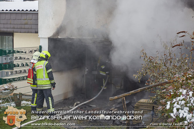 20220124 Wohnhausbrand in Berndorf - 3 Feuerwehren standen im Lscheinsatz   Foto:  Bernd Taxberger BFK Baden