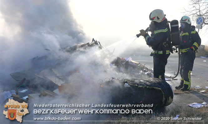 20220301 Sperrmüll geriet in Müllsammelwagen in Brand   Foto: Stefan Schneider BFKDO Baden