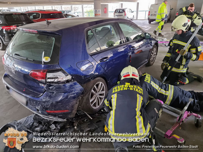 20220317 Auto Billard im Parkdeck R&ouml;mertherme Baden  Foto: Freiwillige Feuerwehr Baden-Stadt