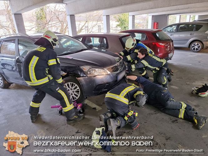 20220317 Auto Billard im Parkdeck R&ouml;mertherme Baden  Foto: Freiwillige Feuerwehr Baden-Stadt