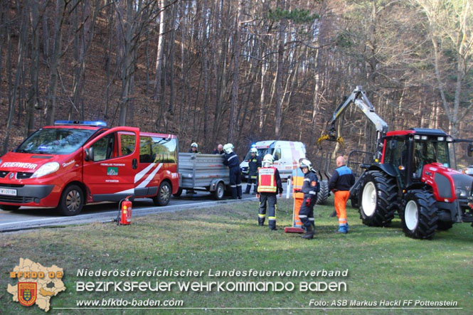 20220412 Motorrad gegen Pkw auf der L138 Pottenstein - Grabenweg  Foto: ASB Markus Hackl