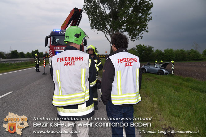 20220507 Verkehrsunfall mit eingeklemmter Person auf der LB16  Foto: Thomas Lenger Monatsrevue.at