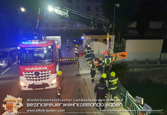 20220509 Menschenrettung aus Schwechat in Baden  Foto: Freiwillige Feuerwehr Baden Weikersdorf