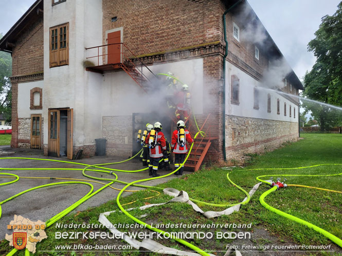 20220607 Brand in einem landwirtschaftlichen Gebäude in Landegg/Pottendorf