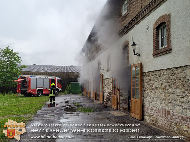 20220607 Brand in einem landwirtschaftlichen Gebäude in Landegg/Pottendorf