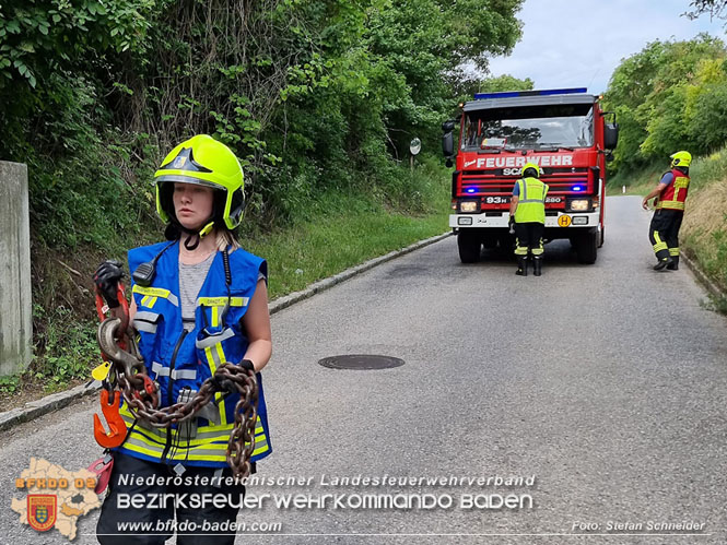 20220617 Bergung Kleintransporter aus Wasserleitungs-Unterfhrung Pfaffsttten-Einde   Foto: Stefan Schneider