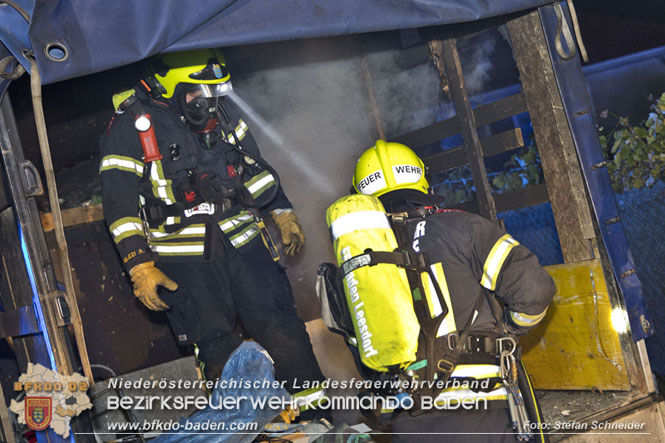 20220623 Nchtlicher Fahrzeugbrand in Baden Ortsteil Leesdorf  Foto: Stefan Schneider