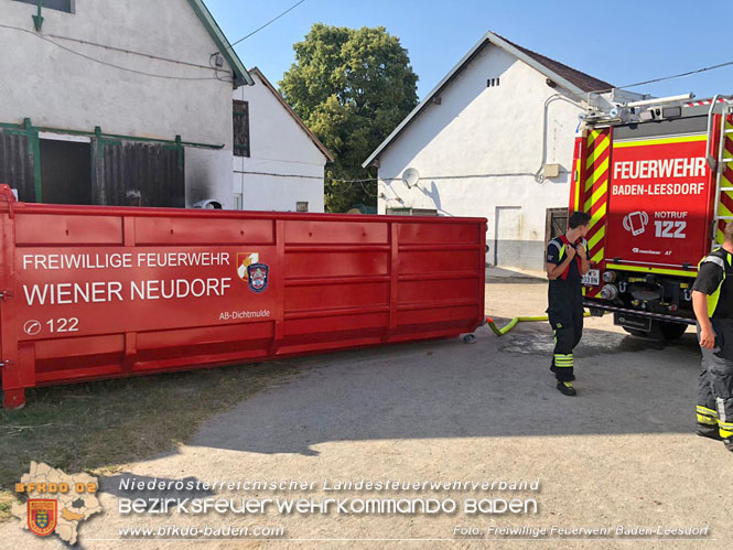 20220627 Feuerwehr versorgt zwei Reitstlle und ein Biomasseheizkraftwerk nach Wasserrohrbruch  Foto: Freiwillige Feuerwehr Baden-Leesdorf