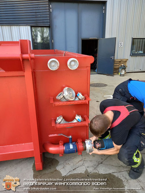 20220627 Feuerwehr versorgt zwei Reitstlle und ein Biomasseheizkraftwerk nach Wasserrohrbruch  Foto: Freiwillige Feuerwehr Tribuswinkel