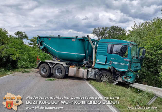 20220712 Folgenschwerer Verkehrsunfall auf der L157 Umfahrung Oeynhausen  Foto: Stefan Schneider