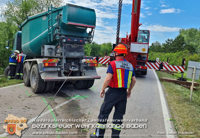 20220712 Folgenschwerer Verkehrsunfall auf der L157 Umfahrung Oeynhausen  Foto: Stefan Schneider